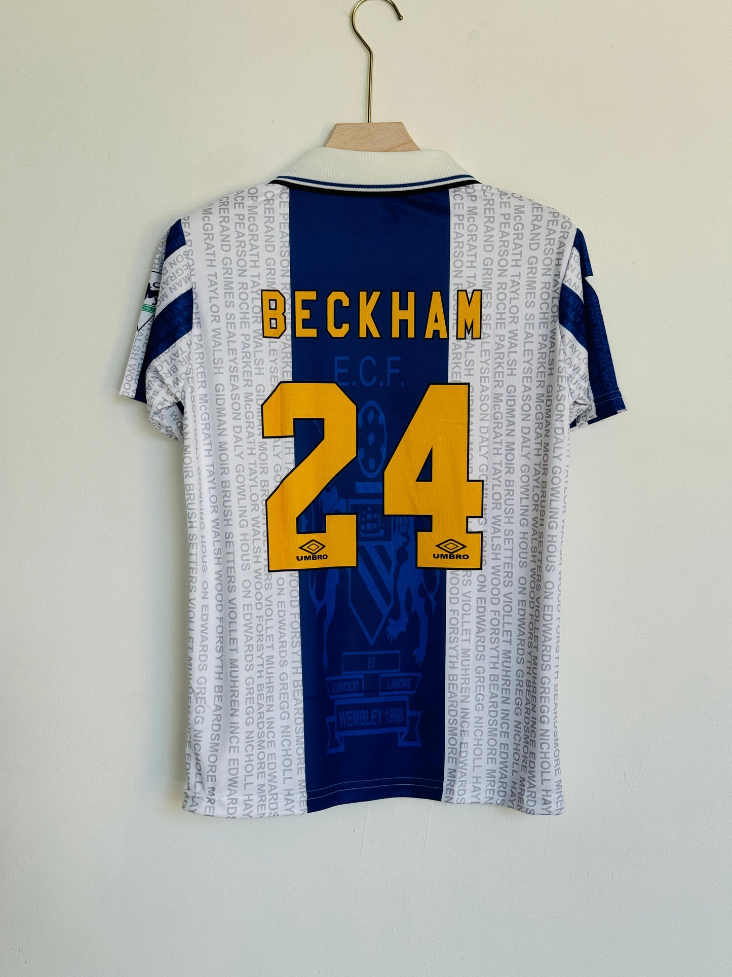UNITED 1992-95 AWAY KIT BECKHAM EMBROIDERY