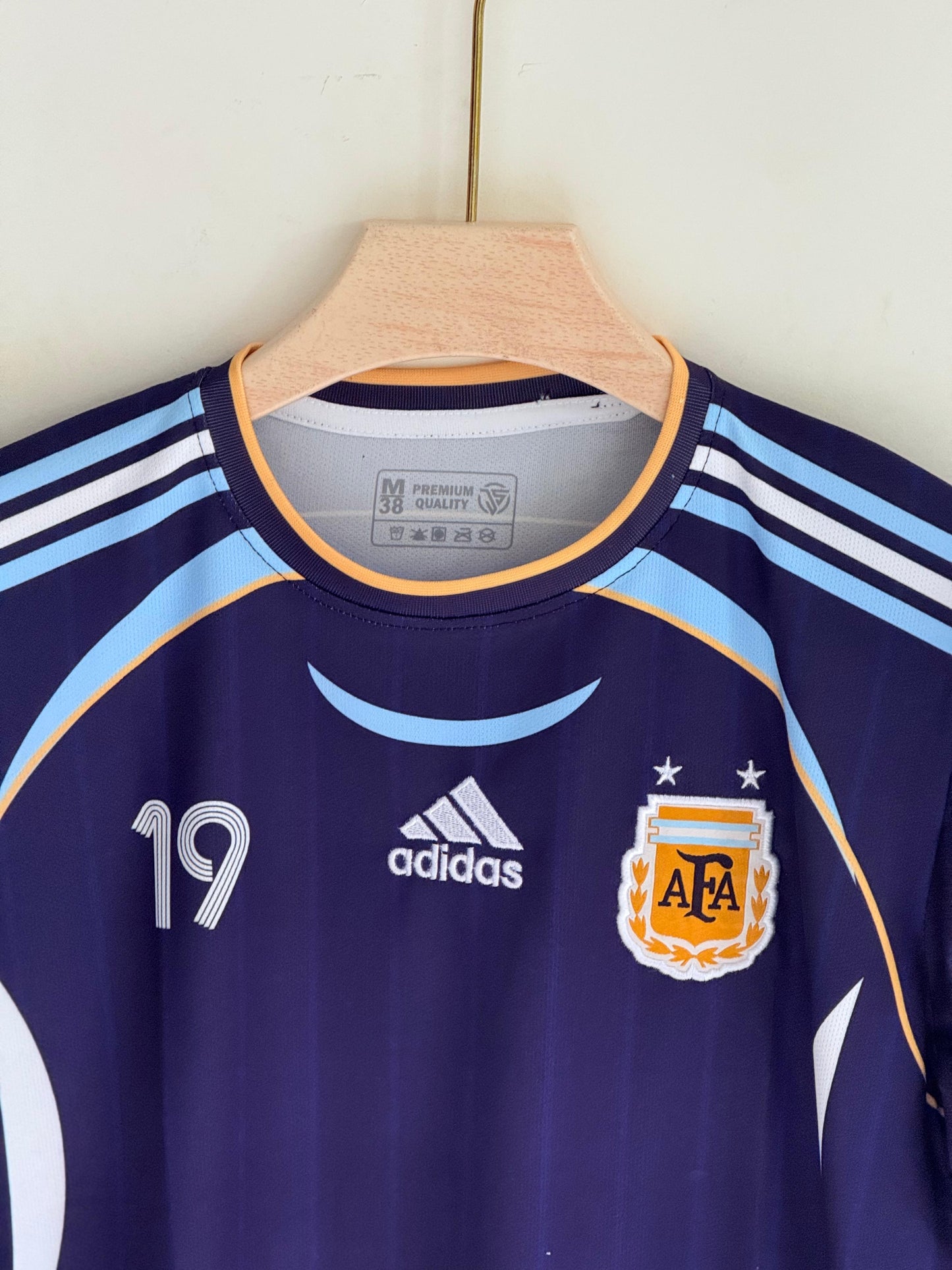 MESSI ARGENTINA 2006 AWAY KIT FULL SLEEV EMBROIDERY