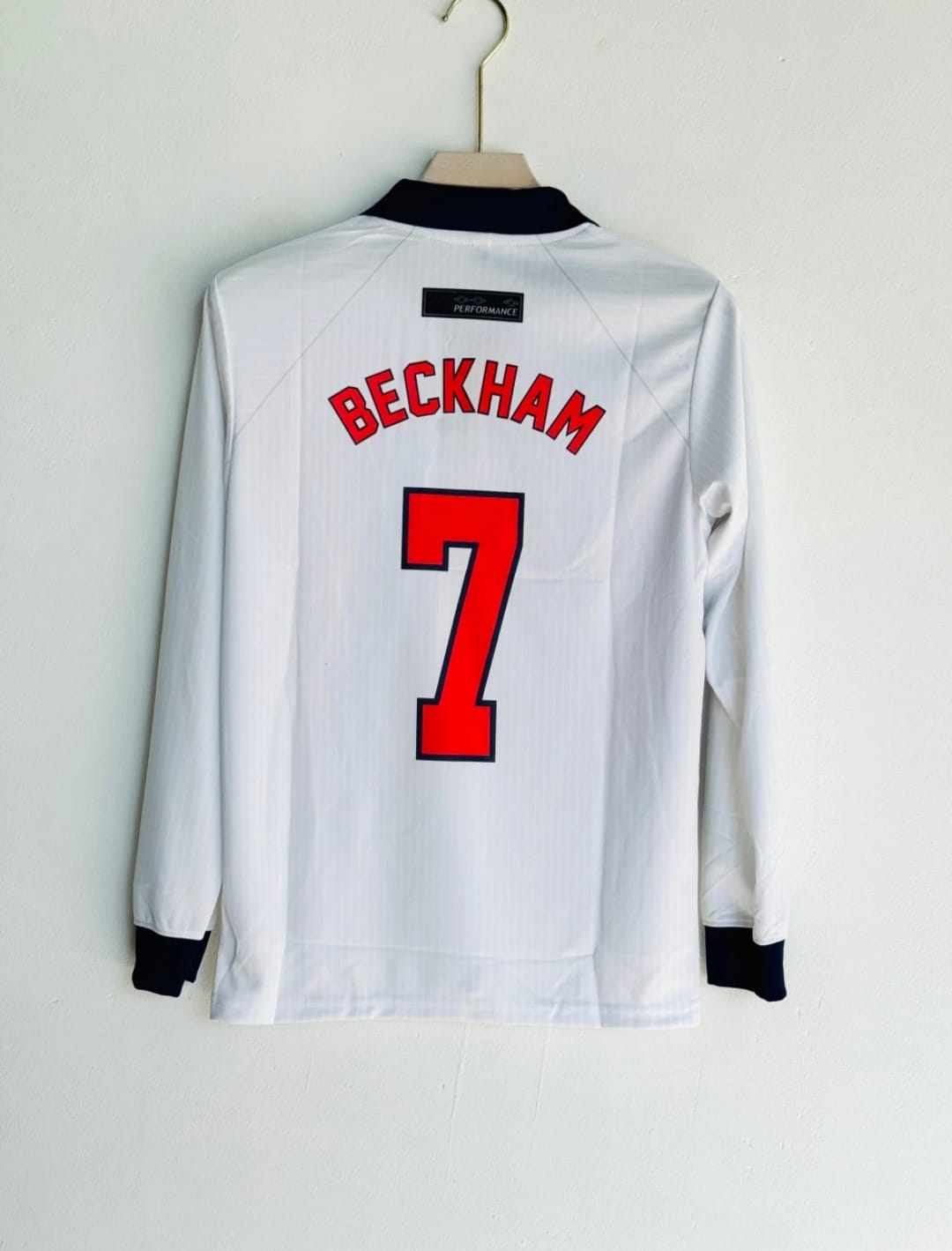 BECKHAM ENGLAND JERSEY
