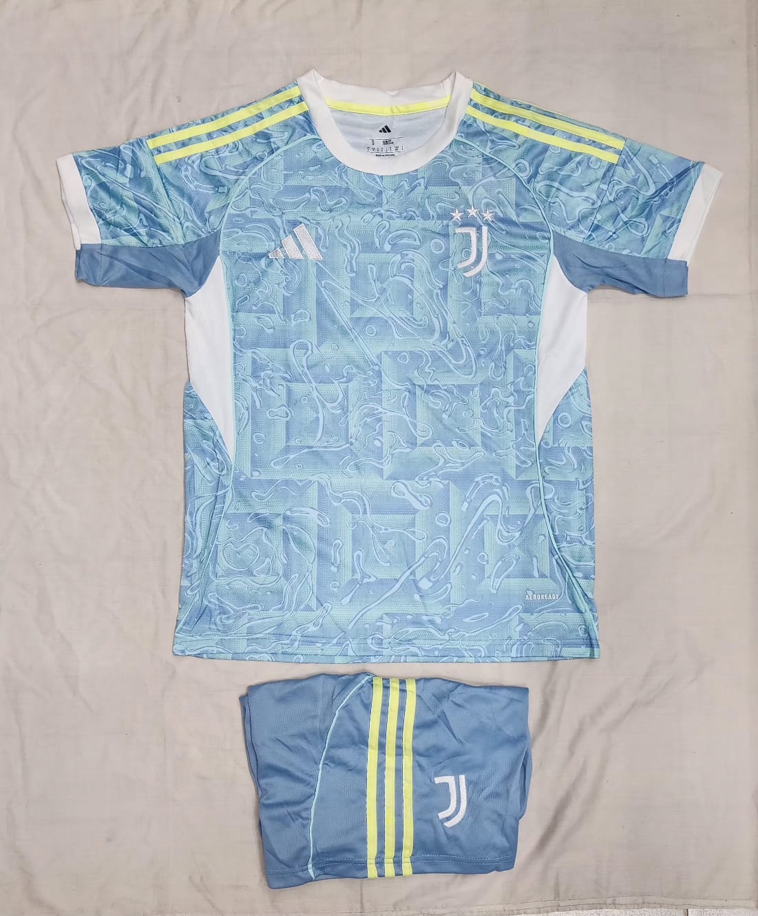 JUVENTUS FC SPECIAL EDITION KIT