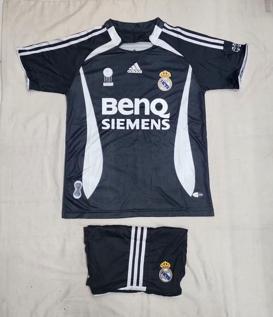 REAL MADRID AWAY RETRO KIT
